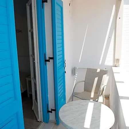 Blue Sky Summer Hotell